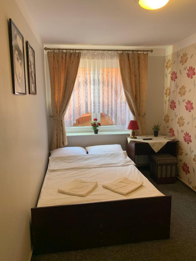 Zajazd Marco Torzym Hotel Екстериор снимка